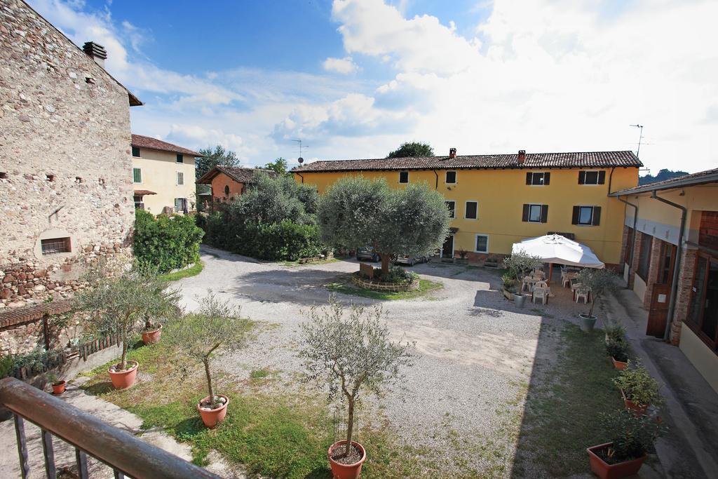 Villa Agriturismo Licensì Del Bresà à Monzambano Extérieur photo